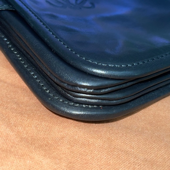 Preloved Loewe wristlet great condition lambskin leather has many pockets Black - Picture 9 of 11